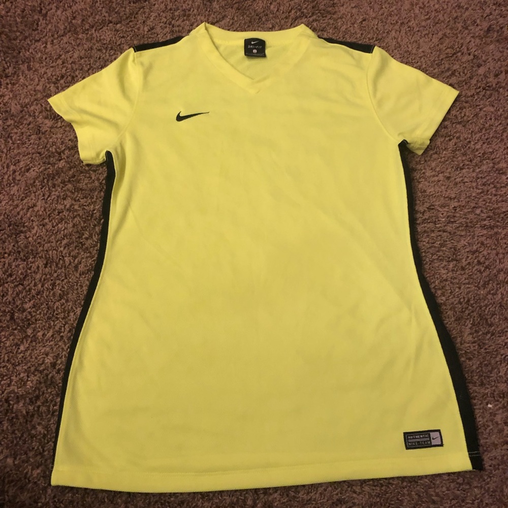 Nike dri-fit shirt SZ M